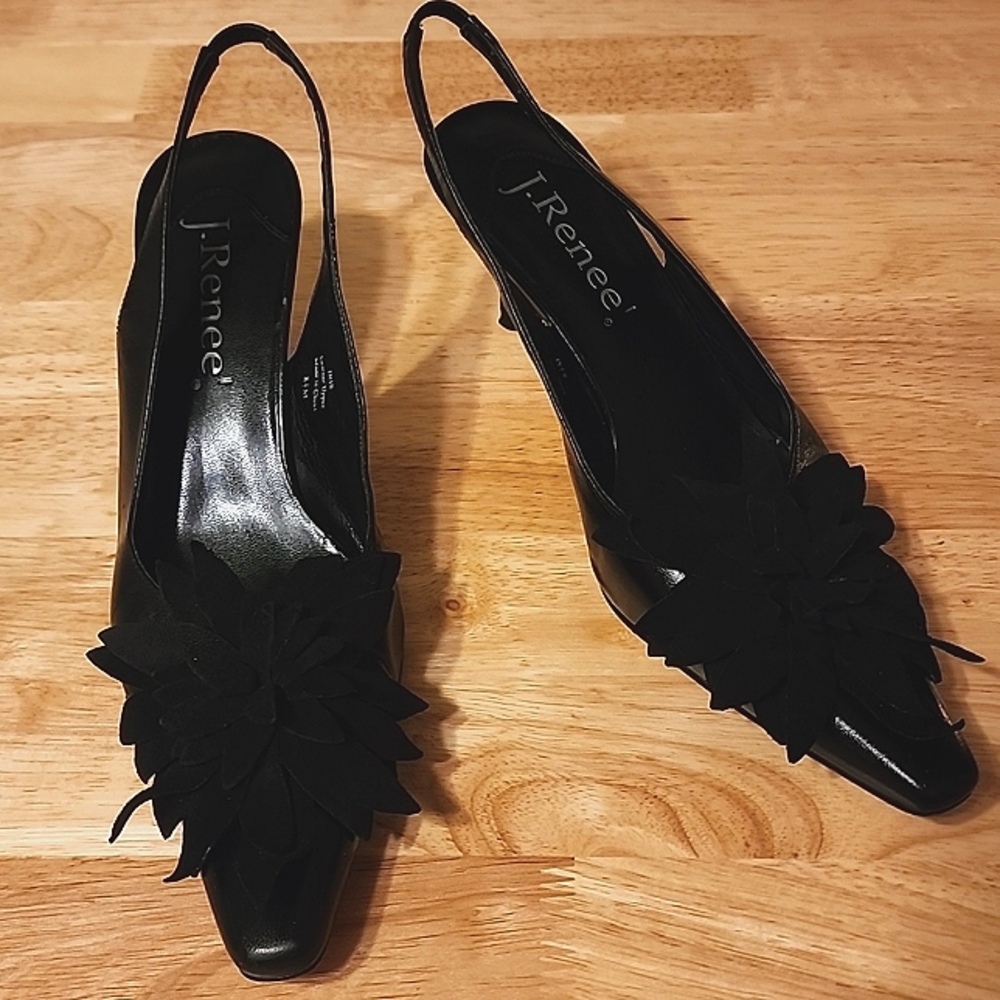 J. Renee black leather slingback shoe used approx 3 inch heels Sz 8 1/2